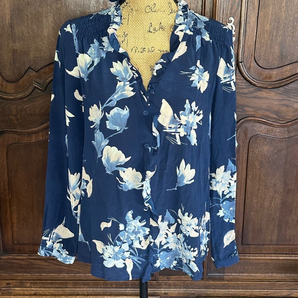 Daniel Rainn Blue and White Long Sleeve Blouse with Ruffled Collar